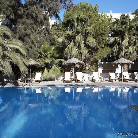 Atlantis Hotel 3*
